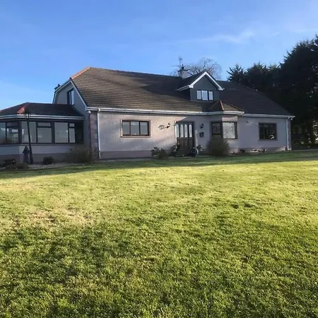 Captivating 2-bed In The Countryside Apartmán Donegal Town