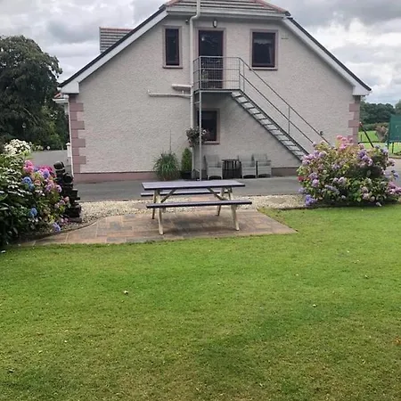 Captivating 2-bed In The Countryside Apartmán Donegal Town